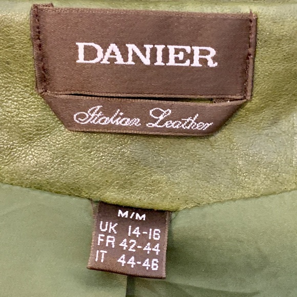 Danier Leather Jacket - Like New! - Picture 5 of 8